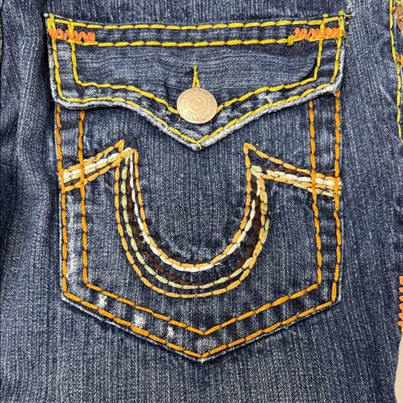 True Religion Denim with Yellow Stitching Joey, 32/33 rope, twisted seam flare - Picture 6 of 7